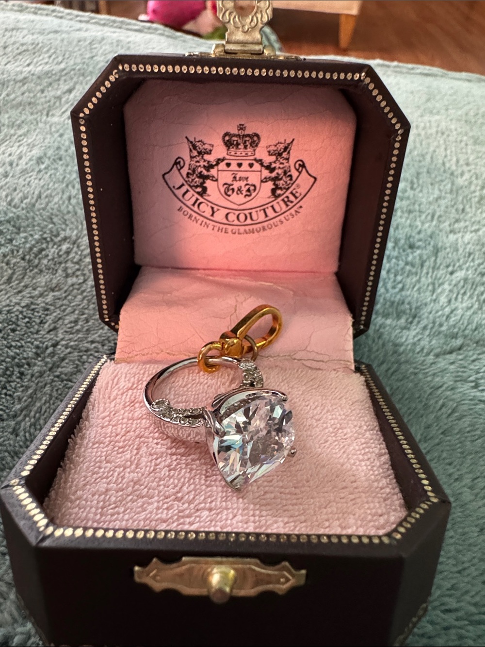NIB Juicy Couture Silver-Tone Ring Charm with Clear Crystal and Gold tone Clasp